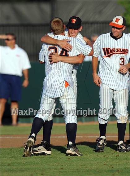 Thumbnail 1 in Rockwall-Heath vs. Wakeland (Texas 4A Region II Final) photogallery.