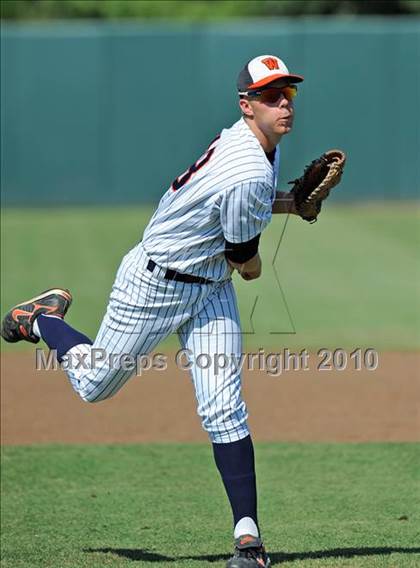 Thumbnail 2 in Rockwall-Heath vs. Wakeland (Texas 4A Region II Final) photogallery.