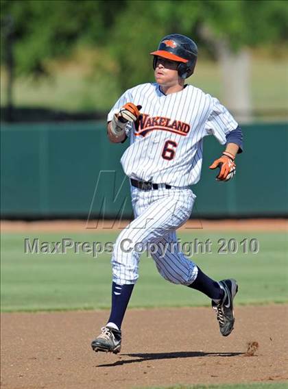 Thumbnail 1 in Rockwall-Heath vs. Wakeland (Texas 4A Region II Final) photogallery.
