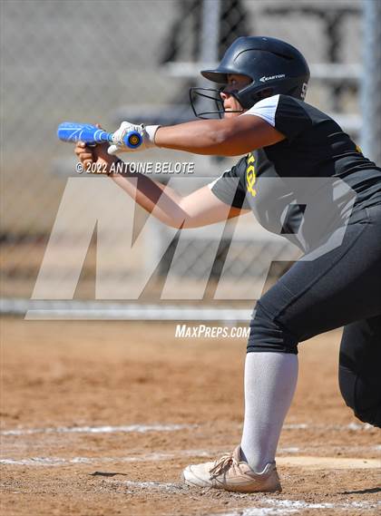 Thumbnail 3 in Trabuco Hills vs. Santa Fe photogallery.