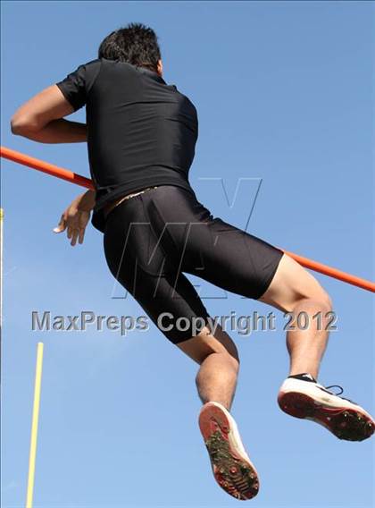 Thumbnail 3 in Mullen Runner's Roost Invitational (Boys Pole Vault) photogallery.