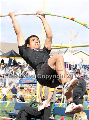 Mullen Runner's Roost Invitational (Boys Pole Vault)