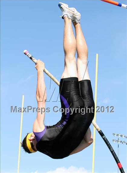 Thumbnail 3 in Mullen Runner's Roost Invitational (Boys Pole Vault) photogallery.