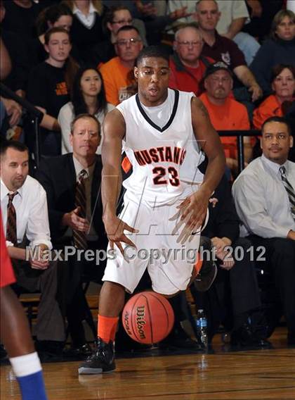 Thumbnail 1 in Lindhurst vs. Foothill (CIF SJS D3 Playoffs) photogallery.