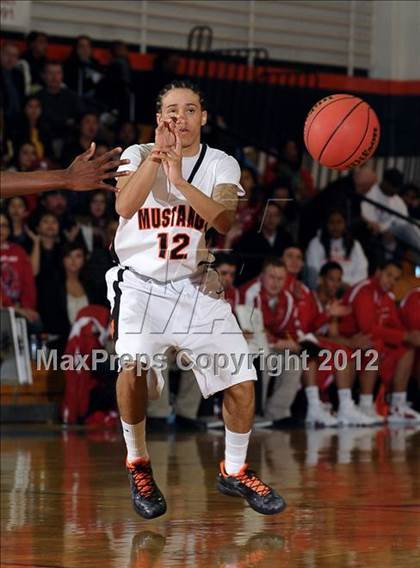 Thumbnail 3 in Lindhurst vs. Foothill (CIF SJS D3 Playoffs) photogallery.