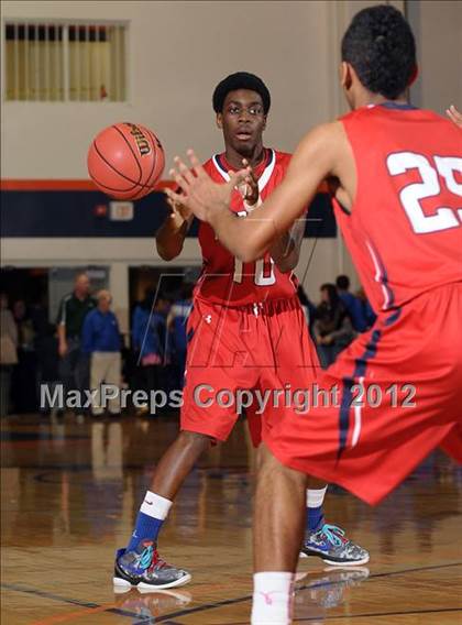 Thumbnail 3 in Lindhurst vs. Foothill (CIF SJS D3 Playoffs) photogallery.