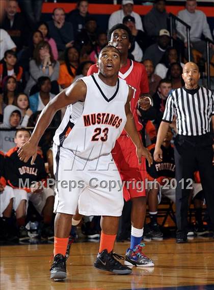 Thumbnail 1 in Lindhurst vs. Foothill (CIF SJS D3 Playoffs) photogallery.
