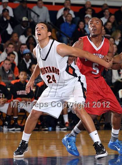 Thumbnail 2 in Lindhurst vs. Foothill (CIF SJS D3 Playoffs) photogallery.