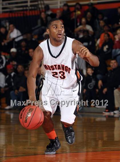Thumbnail 1 in Lindhurst vs. Foothill (CIF SJS D3 Playoffs) photogallery.