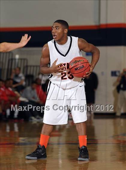 Thumbnail 3 in Lindhurst vs. Foothill (CIF SJS D3 Playoffs) photogallery.