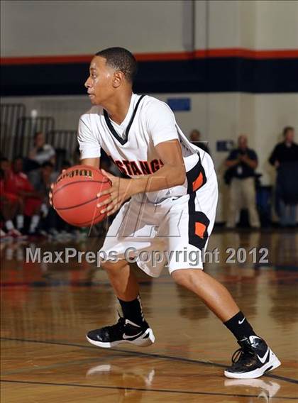 Thumbnail 1 in Lindhurst vs. Foothill (CIF SJS D3 Playoffs) photogallery.