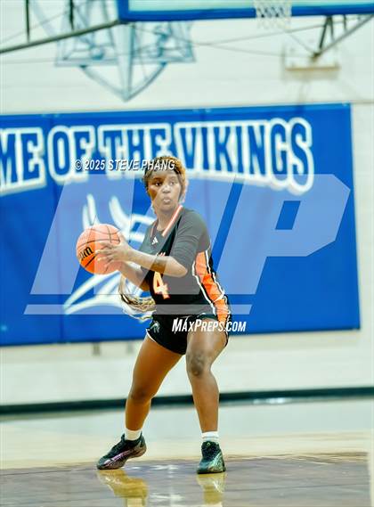 Thumbnail 1 in Foothill @ Valley photogallery.