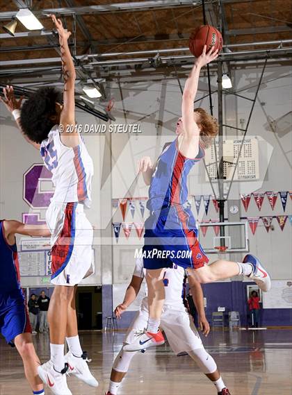 Thumbnail 2 in Christian Brothers vs. Folsom (St. Hope Elite Classic) photogallery.