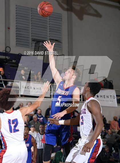 Thumbnail 1 in Christian Brothers vs. Folsom (St. Hope Elite Classic) photogallery.