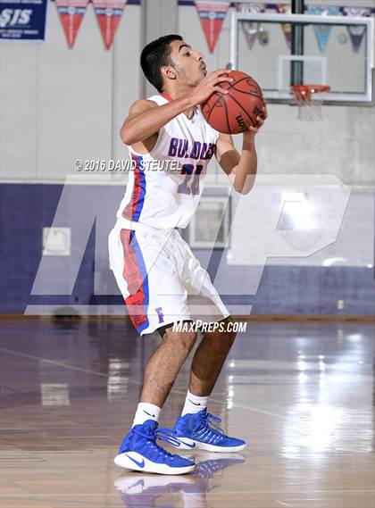 Thumbnail 1 in Christian Brothers vs. Folsom (St. Hope Elite Classic) photogallery.