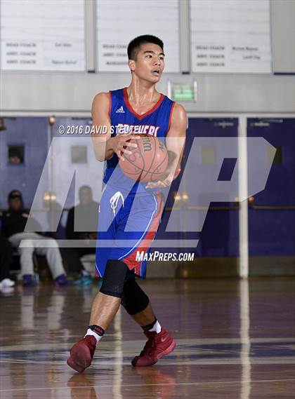 Thumbnail 3 in Christian Brothers vs. Folsom (St. Hope Elite Classic) photogallery.