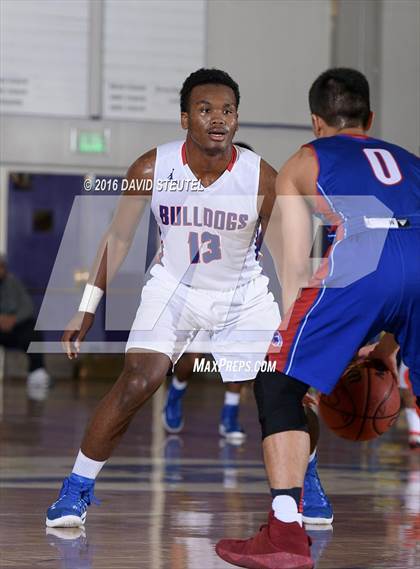 Thumbnail 3 in Christian Brothers vs. Folsom (St. Hope Elite Classic) photogallery.