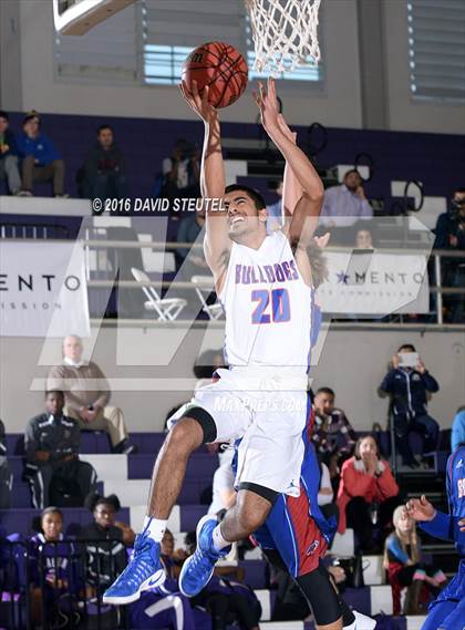 Thumbnail 3 in Christian Brothers vs. Folsom (St. Hope Elite Classic) photogallery.