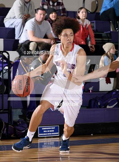 Thumbnail 3 in Christian Brothers vs. Folsom (St. Hope Elite Classic) photogallery.