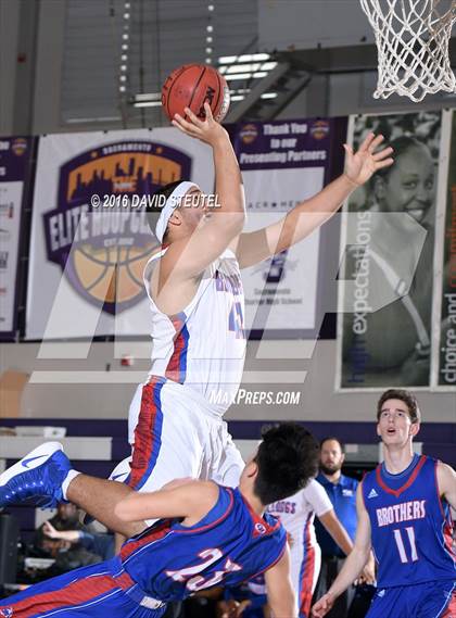 Thumbnail 1 in Christian Brothers vs. Folsom (St. Hope Elite Classic) photogallery.