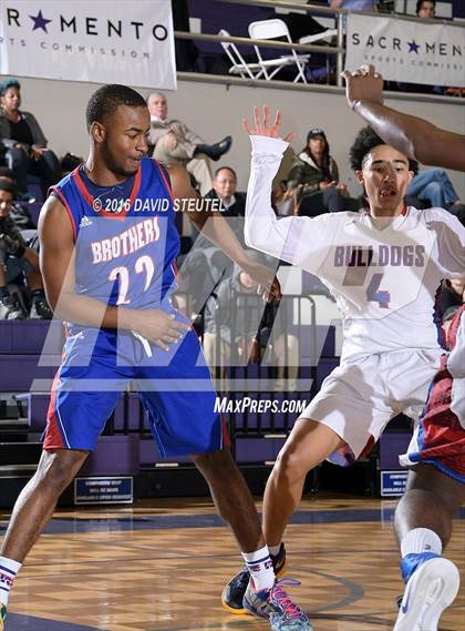 Thumbnail 1 in Christian Brothers vs. Folsom (St. Hope Elite Classic) photogallery.