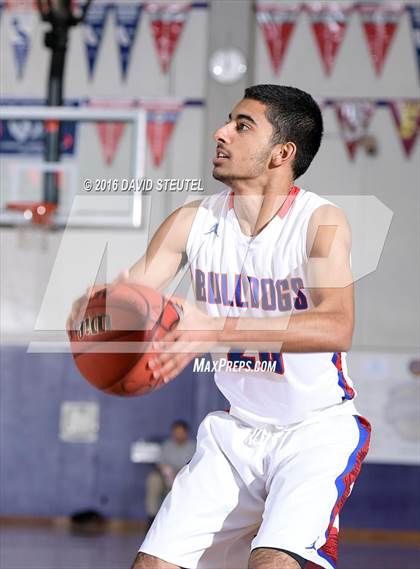 Thumbnail 2 in Christian Brothers vs. Folsom (St. Hope Elite Classic) photogallery.