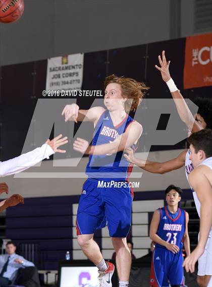 Thumbnail 1 in Christian Brothers vs. Folsom (St. Hope Elite Classic) photogallery.