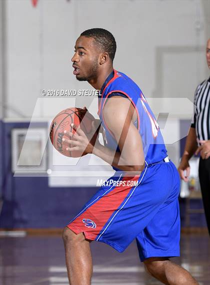 Thumbnail 3 in Christian Brothers vs. Folsom (St. Hope Elite Classic) photogallery.
