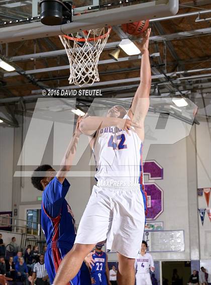 Thumbnail 2 in Christian Brothers vs. Folsom (St. Hope Elite Classic) photogallery.