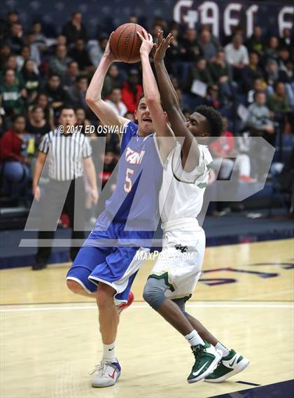 Thumbnail 1 in Tamalpais vs. Moreau Catholic (CIF NCS D2 Final) photogallery.