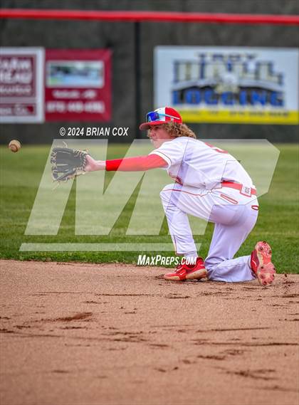 Thumbnail 3 in Flippin vs Green Forest (4th Annual Forrest Wood - Wood Bat Classic) photogallery.