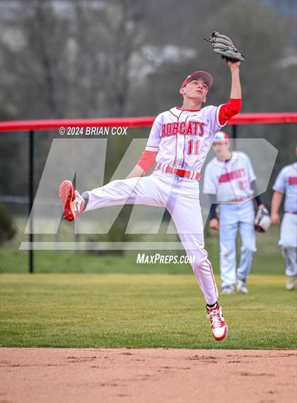 Thumbnail 2 in Flippin vs Green Forest (4th Annual Forrest Wood - Wood Bat Classic) photogallery.