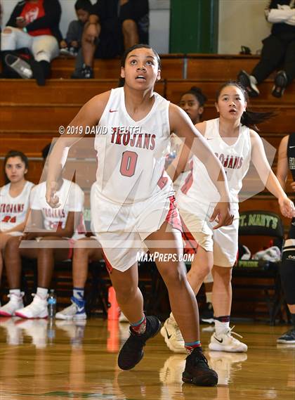Thumbnail 3 in Lincoln vs. Fairmont Prep (St. Mary's Stockton MLK Showcase) photogallery.
