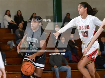 Thumbnail 3 in Lincoln vs. Fairmont Prep (St. Mary's Stockton MLK Showcase) photogallery.