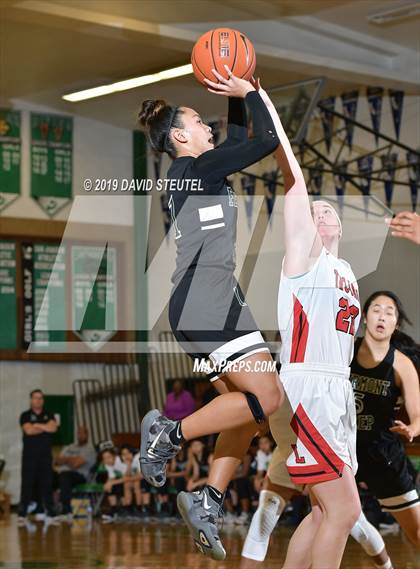Thumbnail 2 in Lincoln vs. Fairmont Prep (St. Mary's Stockton MLK Showcase) photogallery.