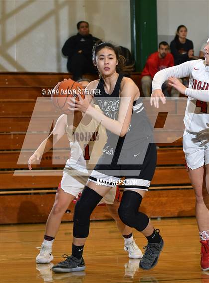 Thumbnail 2 in Lincoln vs. Fairmont Prep (St. Mary's Stockton MLK Showcase) photogallery.