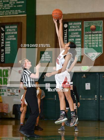 Thumbnail 2 in Lincoln vs. Fairmont Prep (St. Mary's Stockton MLK Showcase) photogallery.
