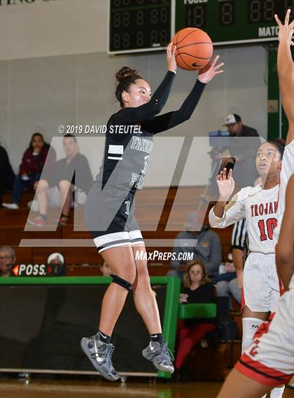 Thumbnail 3 in Lincoln vs. Fairmont Prep (St. Mary's Stockton MLK Showcase) photogallery.