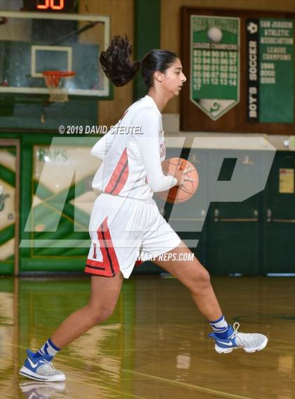 Thumbnail 3 in Lincoln vs. Fairmont Prep (St. Mary's Stockton MLK Showcase) photogallery.