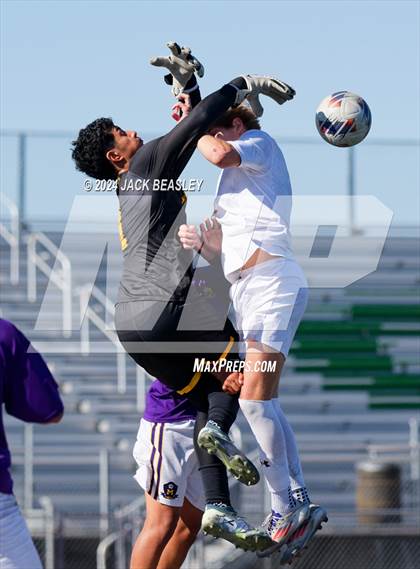 Thumbnail 3 in Shadow Ridge vs Mesa (Coyote Classic Tournament) photogallery.