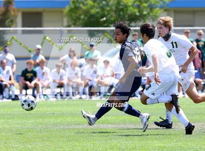 Thumbnail 3 in Mira Costa vs. Birmingham (CIF D1 Regional Finals) photogallery.