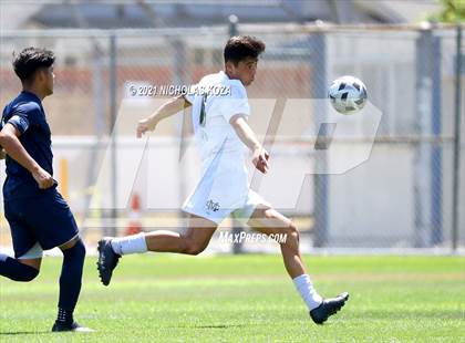 Thumbnail 2 in Mira Costa vs. Birmingham (CIF D1 Regional Finals) photogallery.