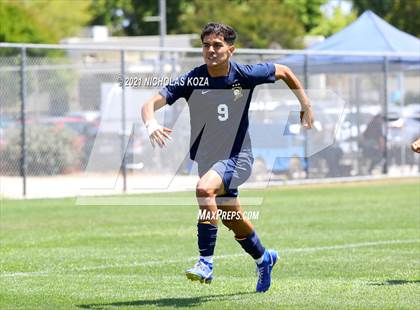 Thumbnail 2 in Mira Costa vs. Birmingham (CIF D1 Regional Finals) photogallery.