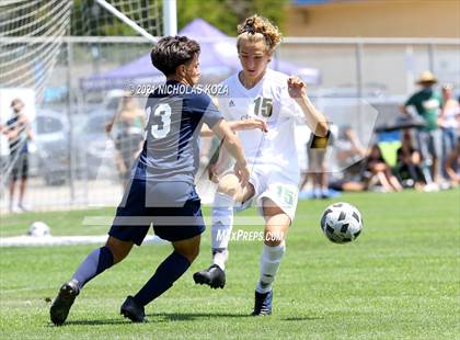 Thumbnail 2 in Mira Costa vs. Birmingham (CIF D1 Regional Finals) photogallery.