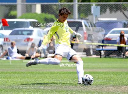 Thumbnail 2 in Mira Costa vs. Birmingham (CIF D1 Regional Finals) photogallery.
