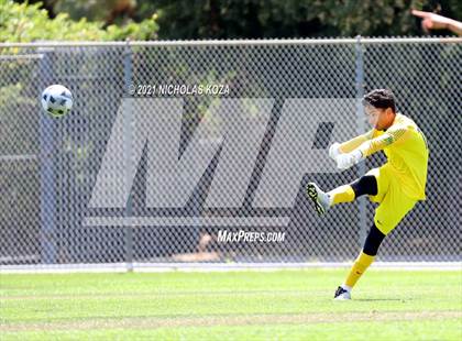 Thumbnail 3 in Mira Costa vs. Birmingham (CIF D1 Regional Finals) photogallery.
