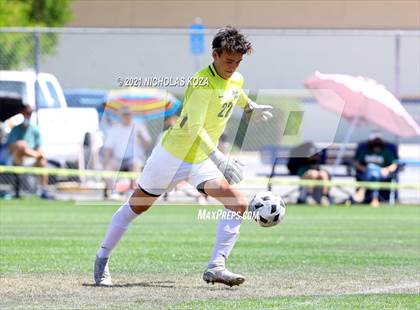Thumbnail 2 in Mira Costa vs. Birmingham (CIF D1 Regional Finals) photogallery.