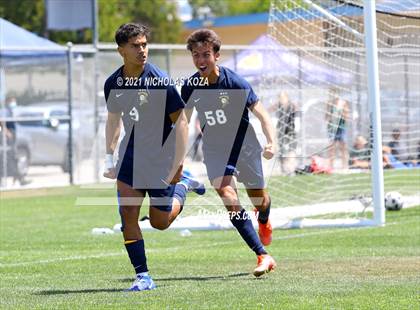 Thumbnail 3 in Mira Costa vs. Birmingham (CIF D1 Regional Finals) photogallery.
