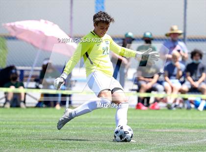 Thumbnail 3 in Mira Costa vs. Birmingham (CIF D1 Regional Finals) photogallery.