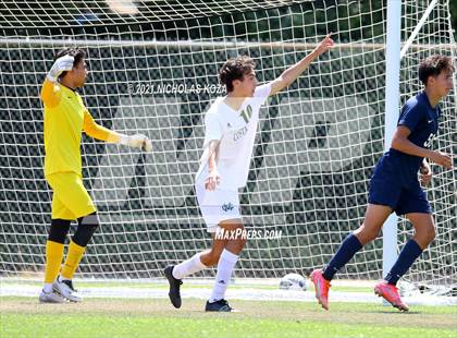 Thumbnail 3 in Mira Costa vs. Birmingham (CIF D1 Regional Finals) photogallery.